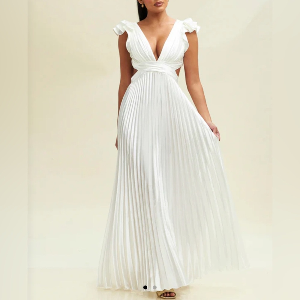 ELEGANT WHITE PLEATED BAND DETAILED V-NECK RUFFLE BACK TIE-UP SATIN MAXI DRESS S